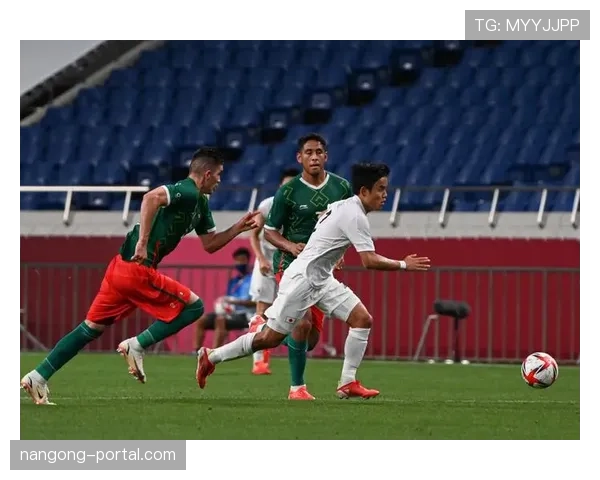 久保建英在高位压迫体系中的回防与拼抢贡献分析