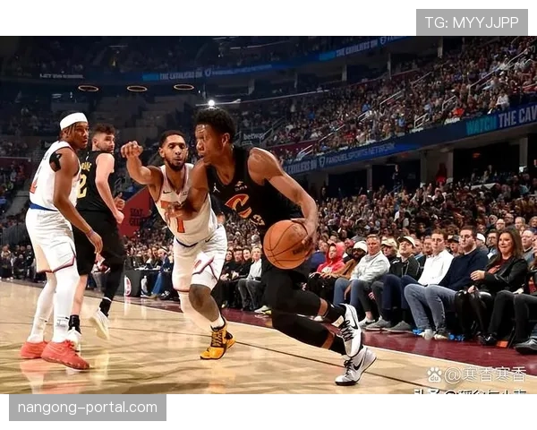 佩顿·普里查德无球跑位提升三分效率显著拉开球队进攻空间